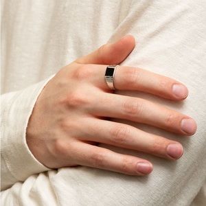 Mejuri enamel square signet ring